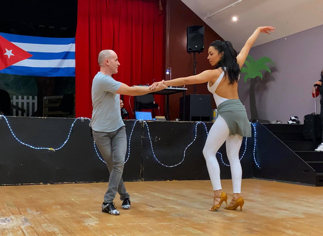 Greydis (Cuba) dancing in the hanmer Salsa